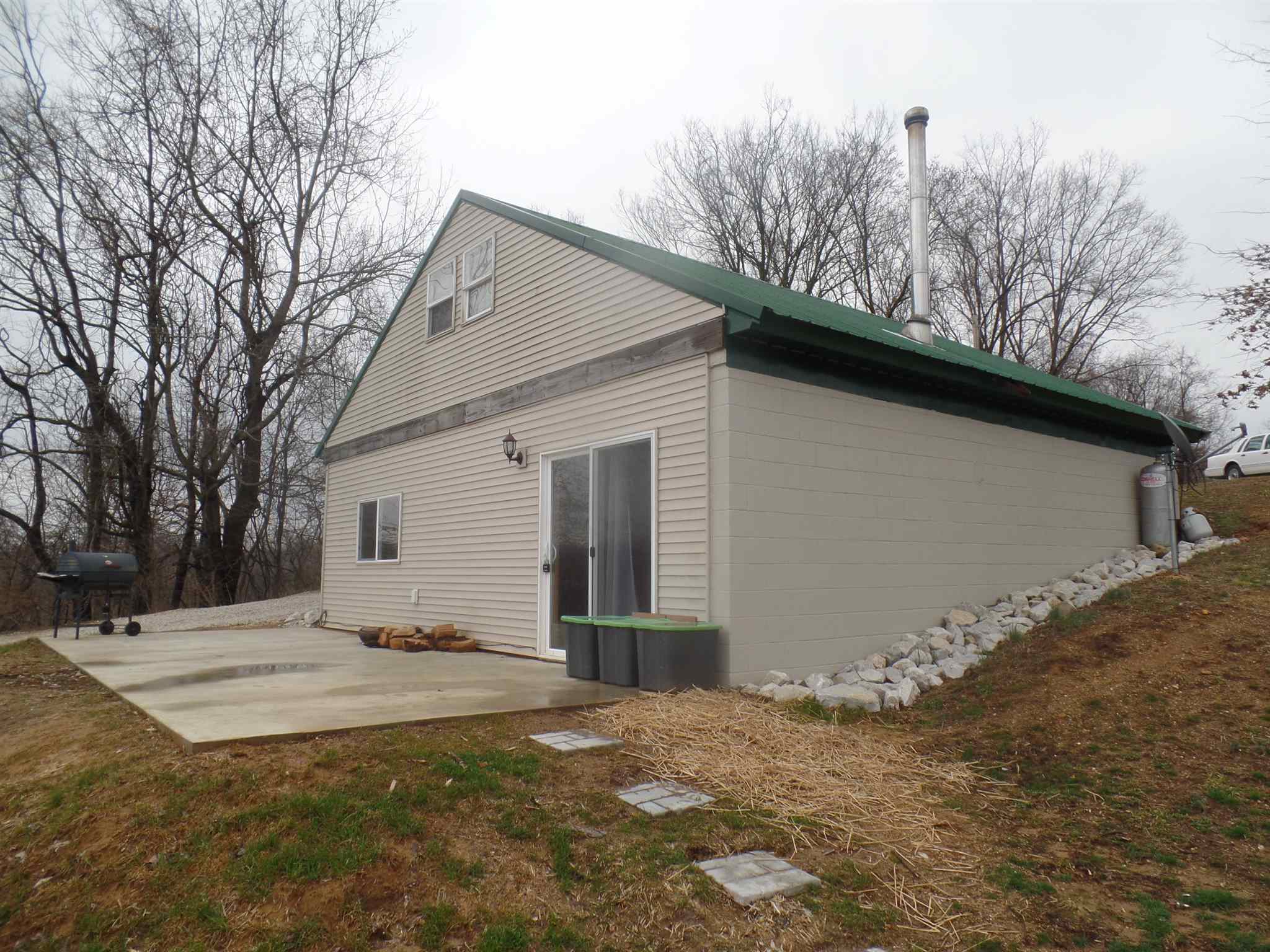 1736 South Walnut Grove Road Bloomfield, IN 47424 - Photo 12 of 17