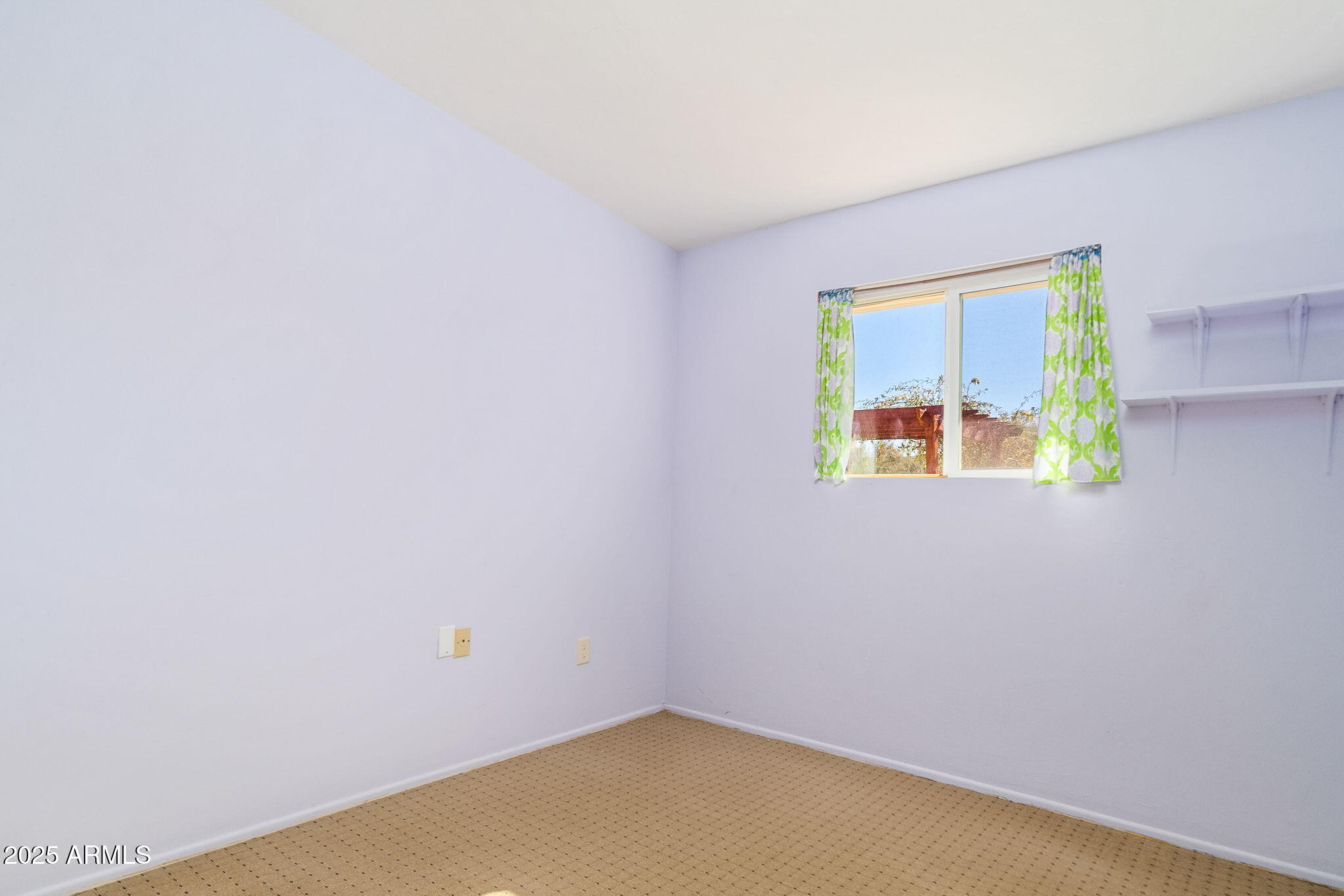 417 West Sunset Drive Mammoth, AZ 85618 - Photo 24 of 35 a view of an empty room