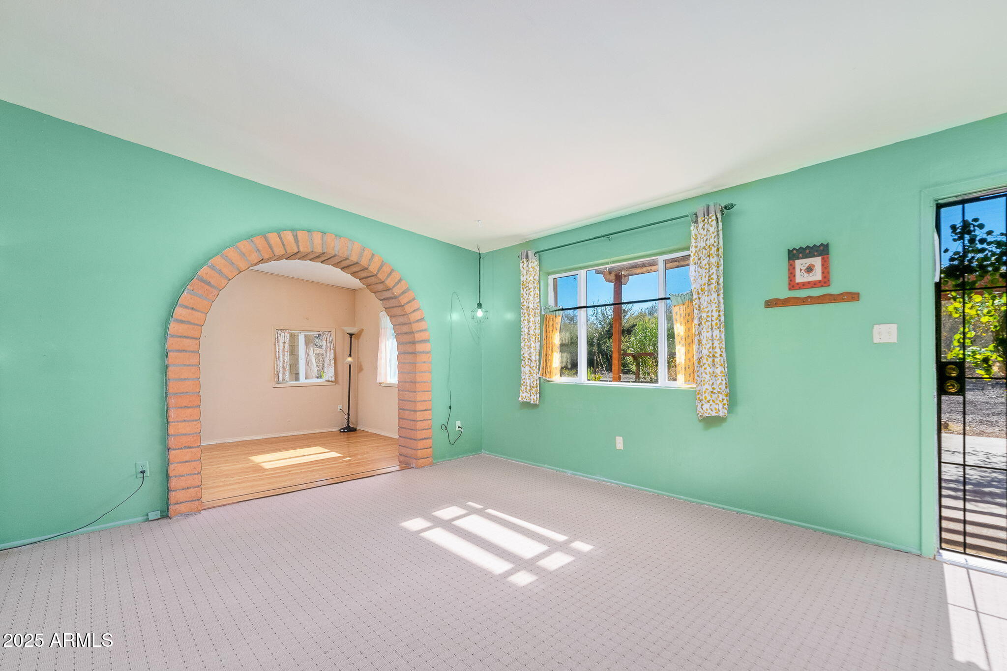 417 West Sunset Drive Mammoth, AZ 85618 - Photo 8 of 35 a view of a room that has a window