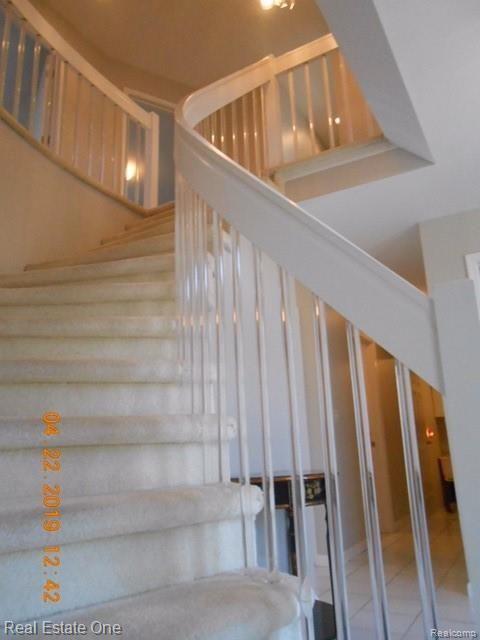 3306 Gilsam Court Rochester Hills, MI 48309 - Photo 3 of 5