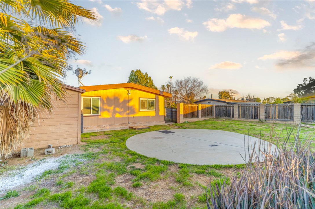 8536 Kern Canyon Road, Unit 184 Bakersfield, CA 93306 - Photo 21 of 28 a view of backyard with swimming pool