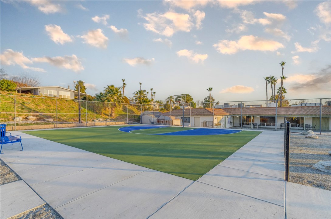 8536 Kern Canyon Road, Unit 184 Bakersfield, CA 93306 - Photo 27 of 28 a view of a city
