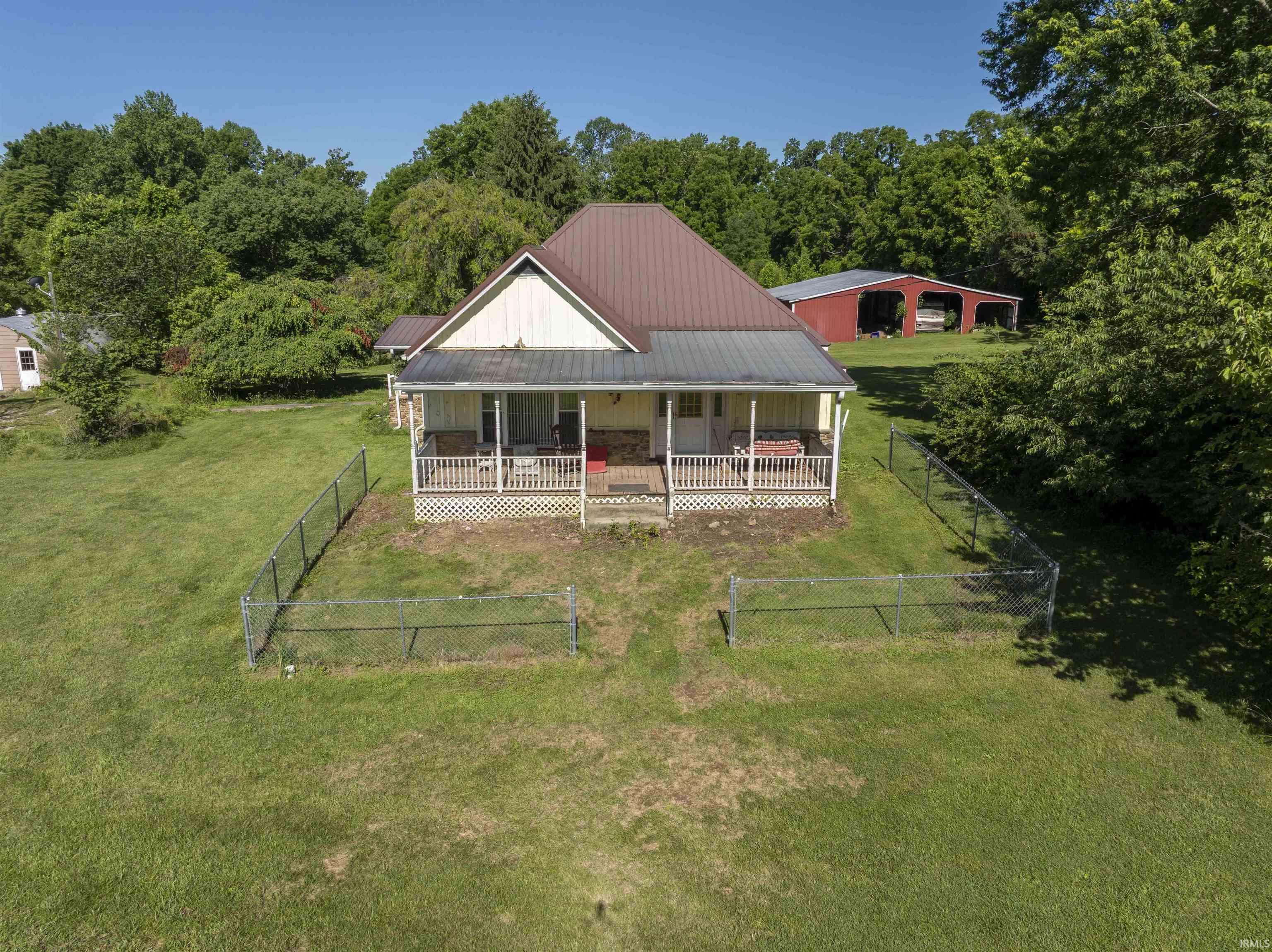2301 Doc Mitchell Street Bloomington, IN 47401 - Photo 3 of 33