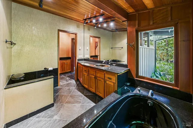 $995,000 | 2300 S Street, Eureka, CA 95501