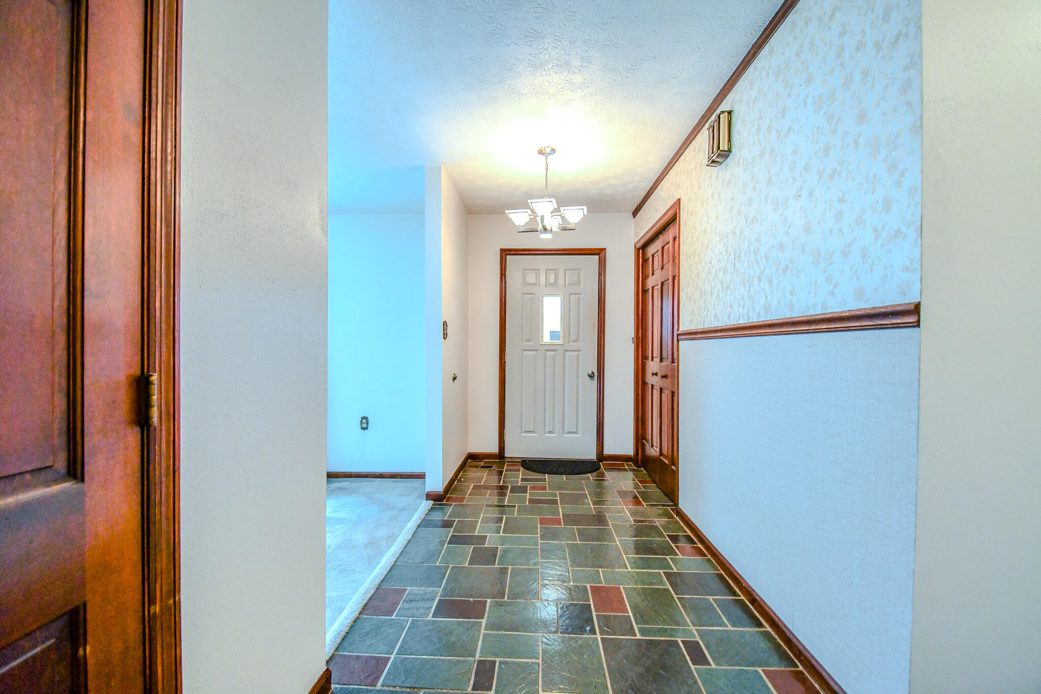 3810 Dayton Springfield Road Springfield, OH 45502 - Photo 8 of 40 Gallery Image 8