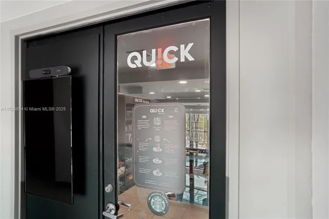 $950,000 | 1155 Brickell Bay Drive, Unit 704, Miami, FL 33131