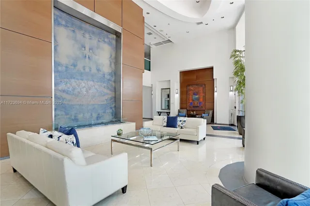 $950,000 | 1155 Brickell Bay Drive, Unit 704, Miami, FL 33131