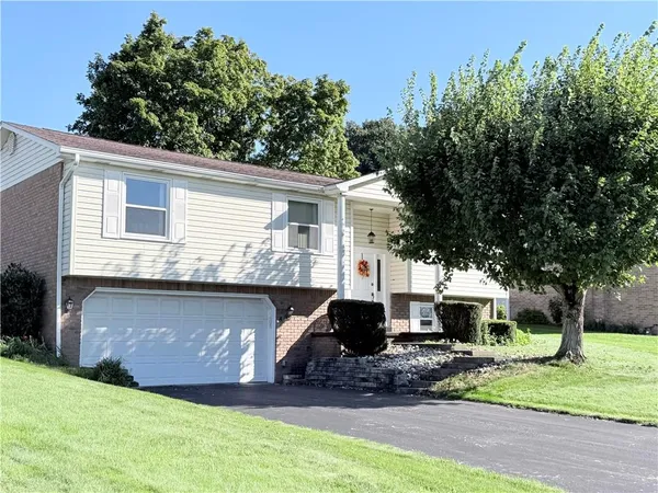 $339,900 | 722 Courtview Drive, Greensburg, PA 15601