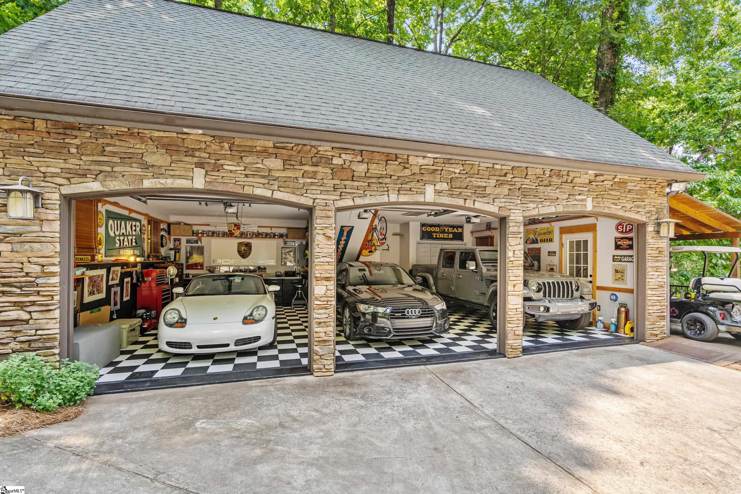 207 Riverlake Road Fair Play, SC 29643 - Photo 4 of 36 Gallery Image 4