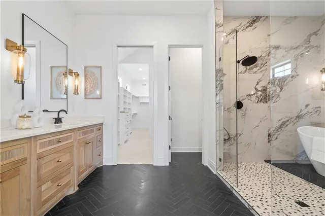 $978,340 | 1816 Northeast Lashbrook Drive, Lee's Summit, MO 64086