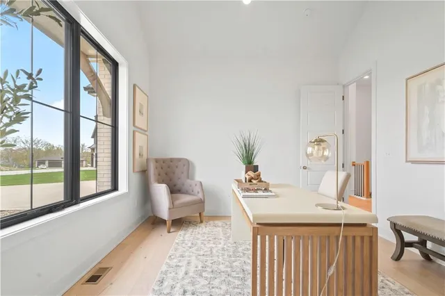 $978,340 | 1816 Northeast Lashbrook Drive, Lee's Summit, MO 64086