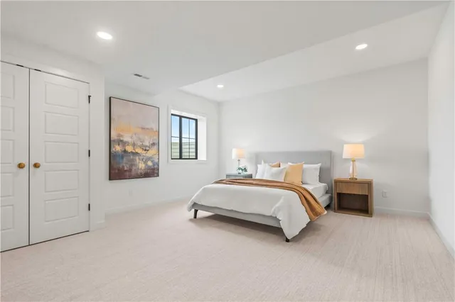 $978,340 | 1816 Northeast Lashbrook Drive, Lee's Summit, MO 64086