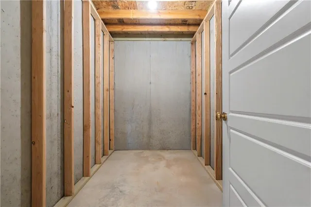 $978,340 | 1816 Northeast Lashbrook Drive, Lee's Summit, MO 64086