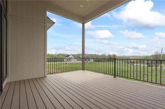 $978,340 | 1816 Northeast Lashbrook Drive, Lee's Summit, MO 64086