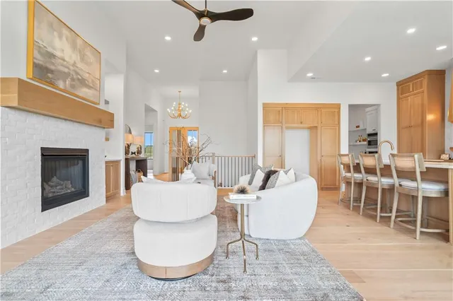 $978,340 | 1816 Northeast Lashbrook Drive, Lee's Summit, MO 64086