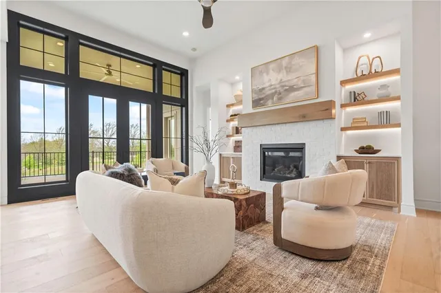 $978,340 | 1816 Northeast Lashbrook Drive, Lee's Summit, MO 64086