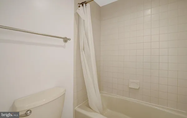 $2,550 | 1530 Key Boulevard, Unit 307, Arlington, VA 22209