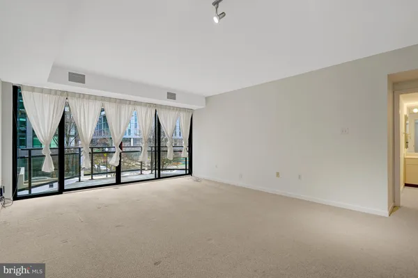 $2,550 | 1530 Key Boulevard, Unit 307, Arlington, VA 22209