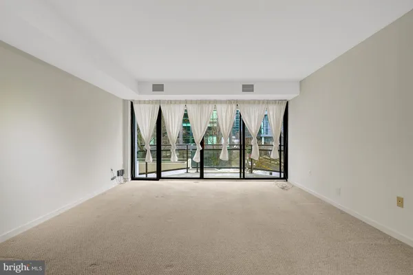 $2,550 | 1530 Key Boulevard, Unit 307, Arlington, VA 22209