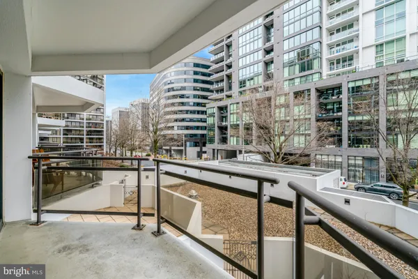 $2,550 | 1530 Key Boulevard, Unit 307, Arlington, VA 22209