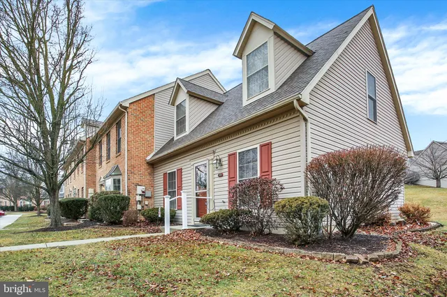 $224,900 | 322 Woodland View Court, Harrisburg, PA 17110