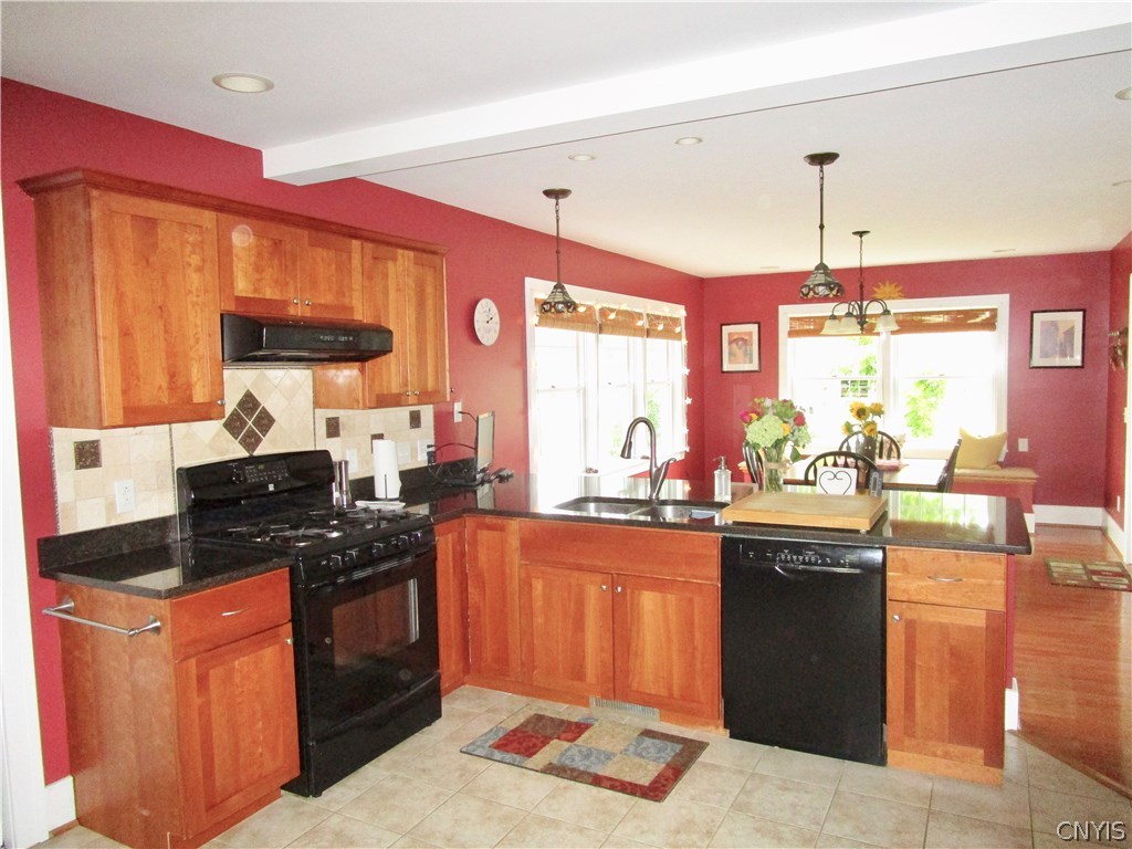 4 Eastern Parkway Sennett, NY 13021 - Photo 9 of 32