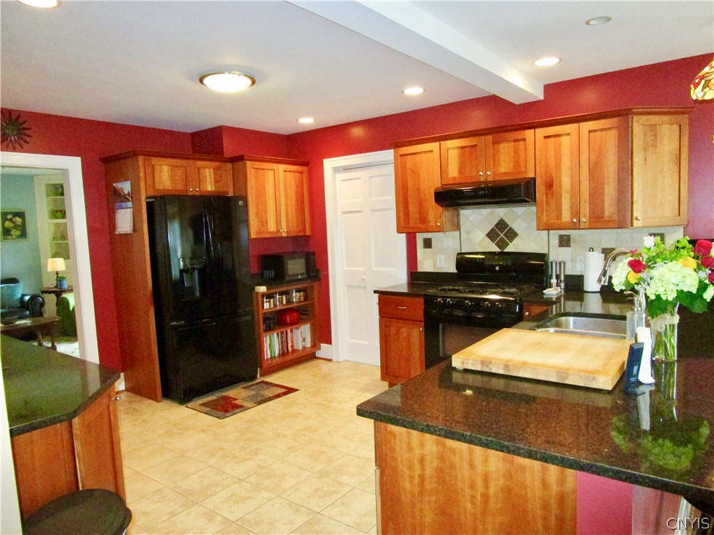 4 Eastern Parkway Sennett, NY 13021 - Photo 10 of 32