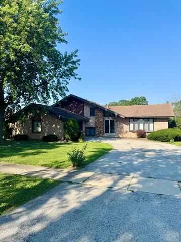 $343,000 | 19002 Springfield Avenue, Flossmoor, IL 60422