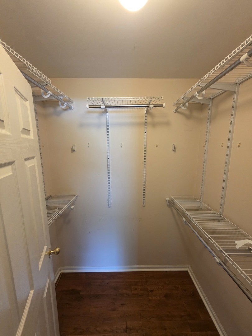 408 Woodview Circle, Unit B Elgin, IL 60120 - Photo 18 of 26 a view of small space