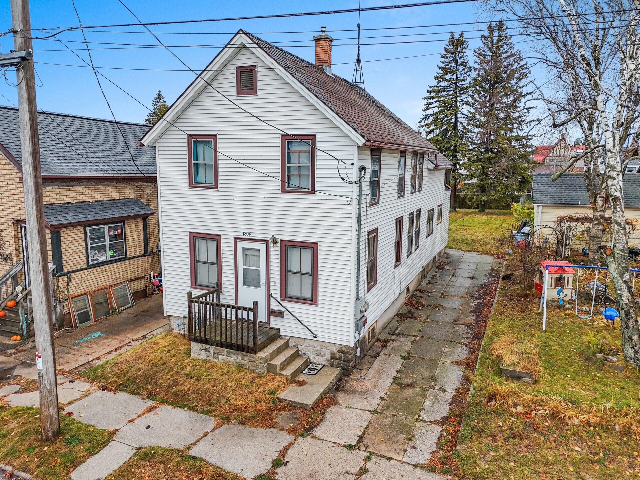 1804 11th Street Two Rivers, WI 54241 - Photo 1 of 1 DJI_20241031121400_0003_D(1).JPG-SMALL