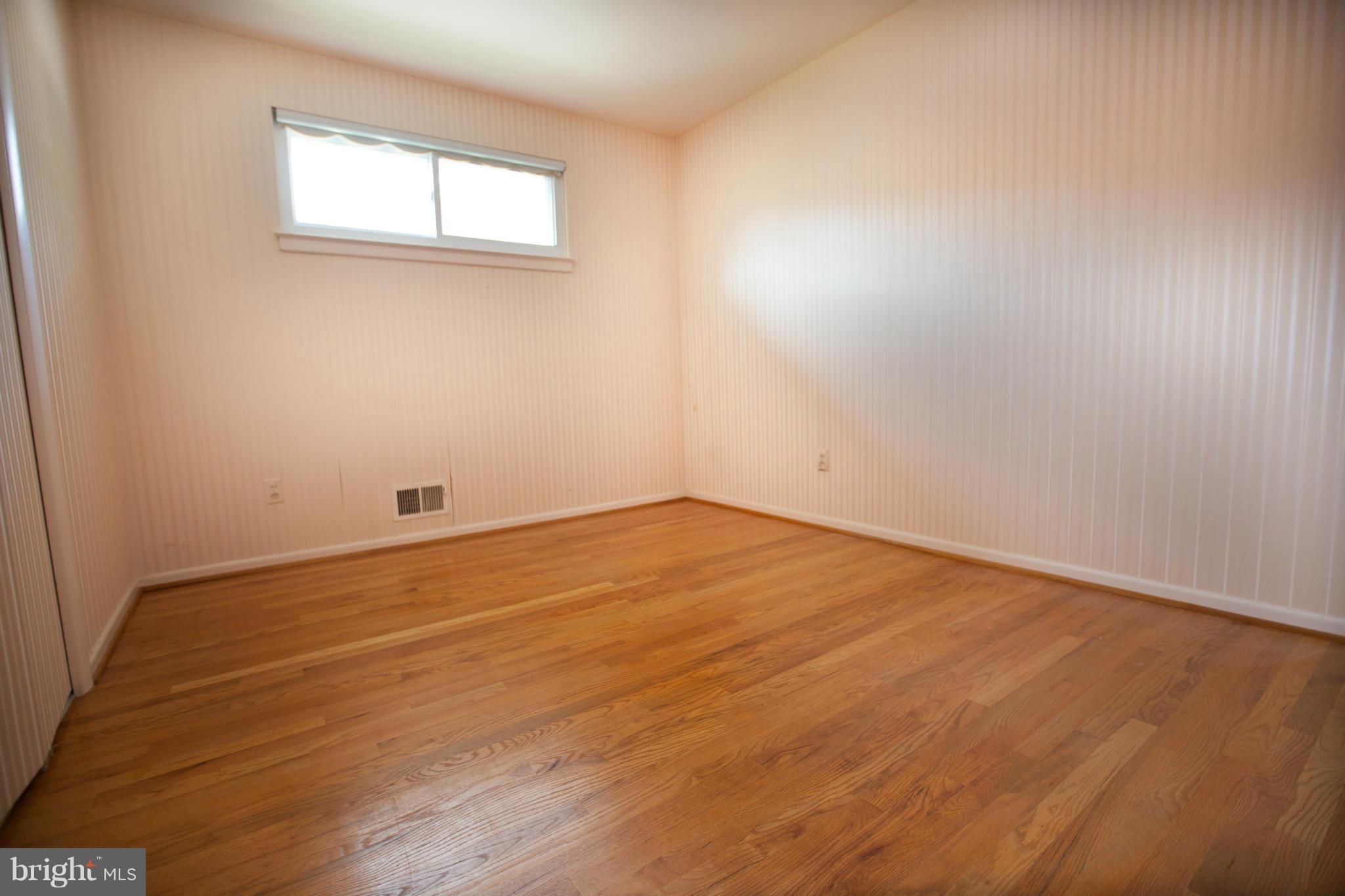 9507 Vance Place Silver Spring, MD 20901 - Photo 13 of 30 Bedroom
