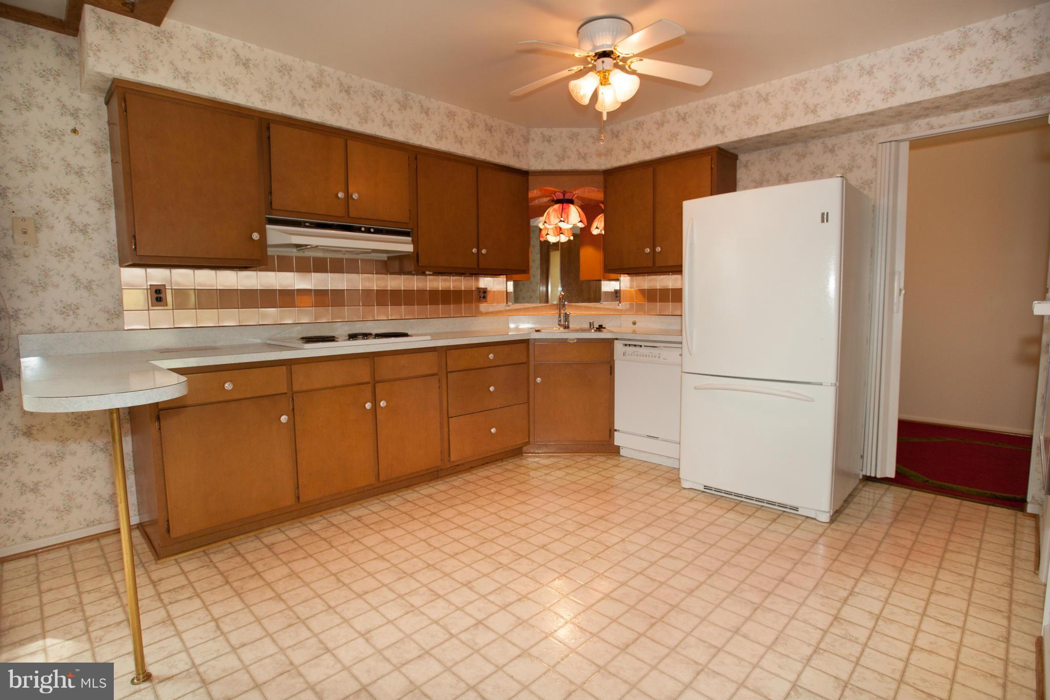 9507 Vance Place Silver Spring, MD 20901 - Photo 7 of 30 Kitchen