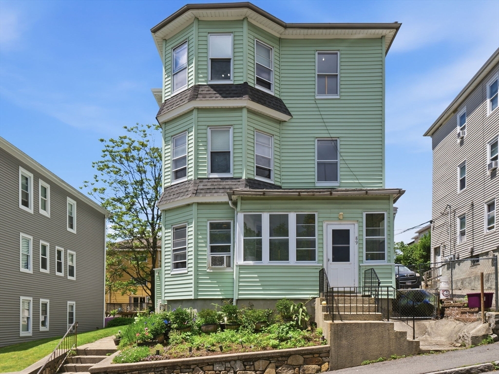 89 Gage Street Worcester, MA 01605 - Photo 1 of 41