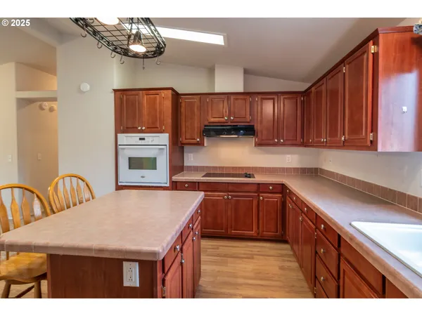 $119,000 | 115 Samantha Way, Canyonville, OR 97417