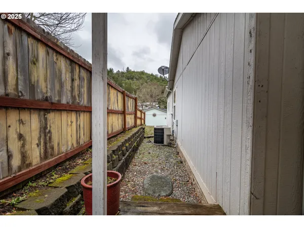 $119,000 | 115 Samantha Way, Canyonville, OR 97417