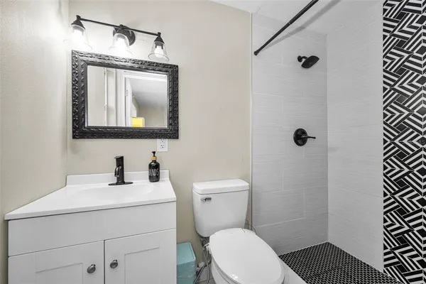 $425,000 | 801 Walnut Drive, Seffner, FL 33584