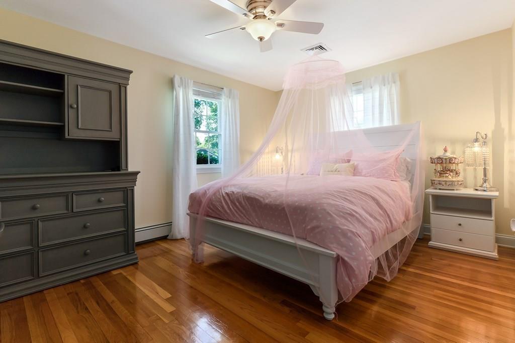 87 MacArthur Road Stoneham, MA 02180 - Photo 19 of 33