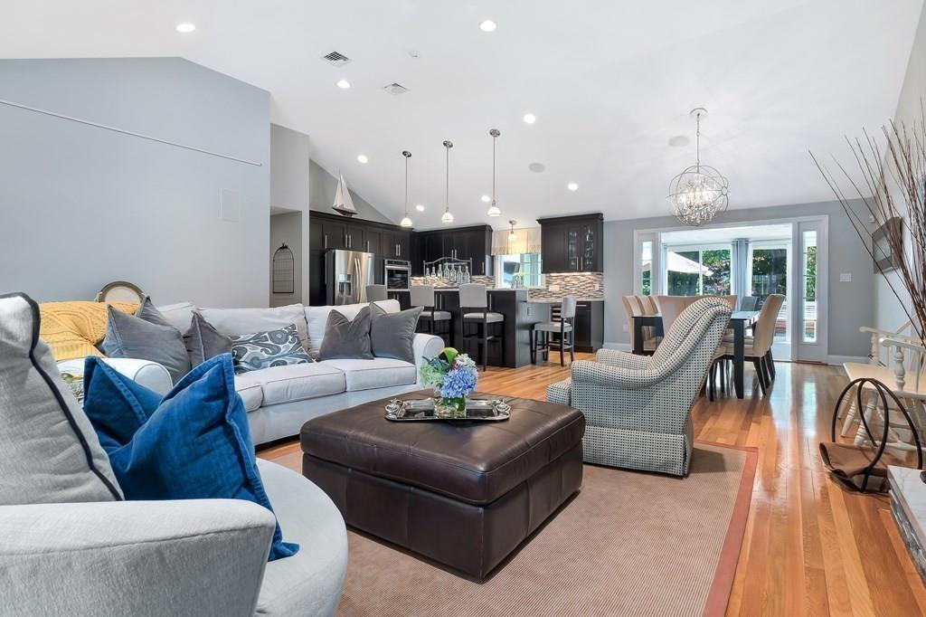 87 MacArthur Road Stoneham, MA 02180 - Photo 6 of 33