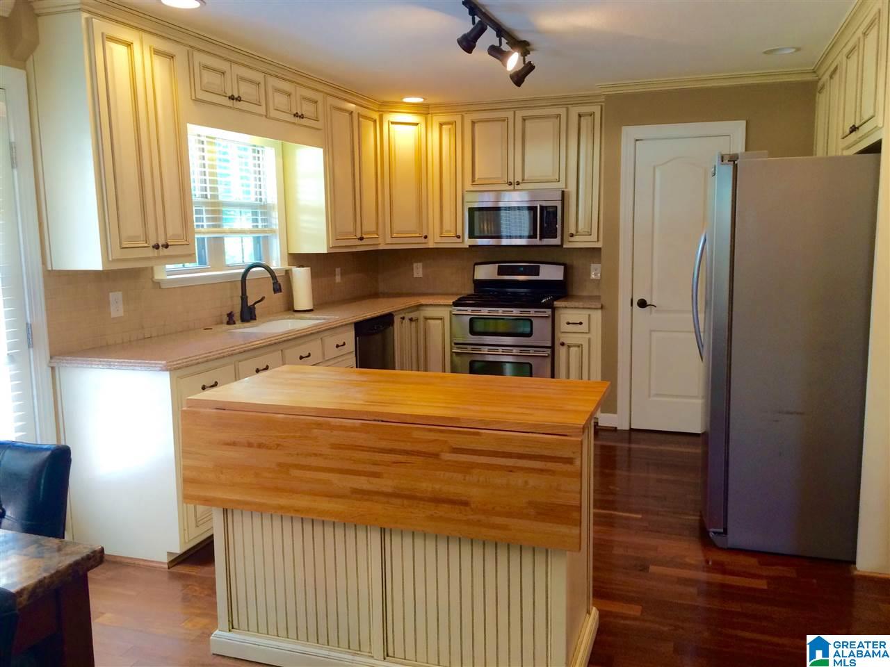 121 Little Fawn Lane Alabaster, AL 35007 - Photo 3 of 49