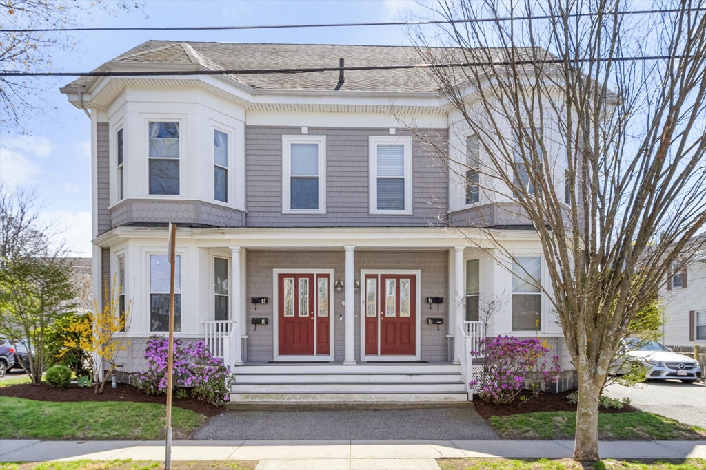 169 Chestnut Street, Unit 2 Waltham, MA 02453 - Photo 2 of 18