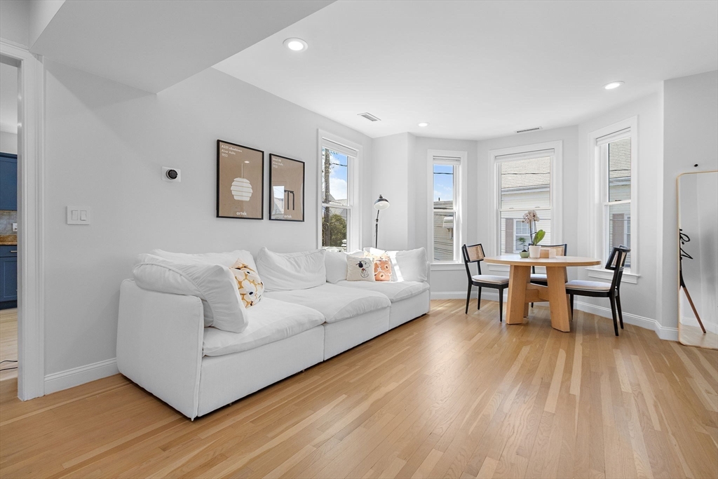 169 Chestnut Street, Unit 2 Waltham, MA 02453 - Photo 4 of 18