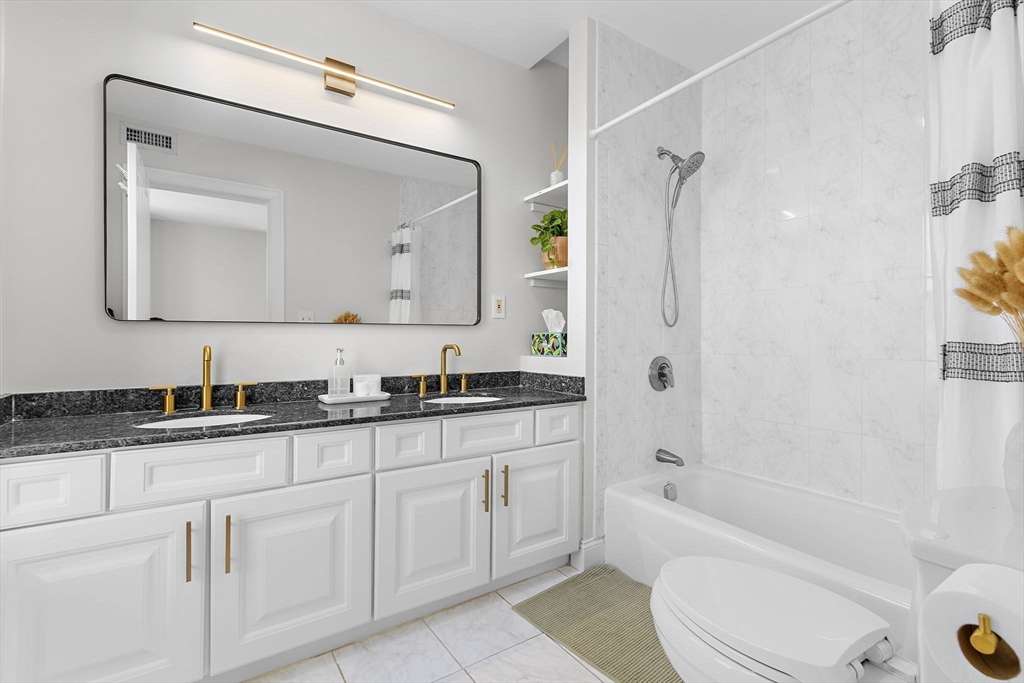 169 Chestnut Street, Unit 2 Waltham, MA 02453 - Photo 9 of 18