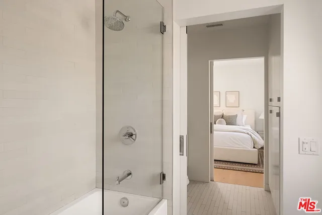 a en suite bathroom with a shower