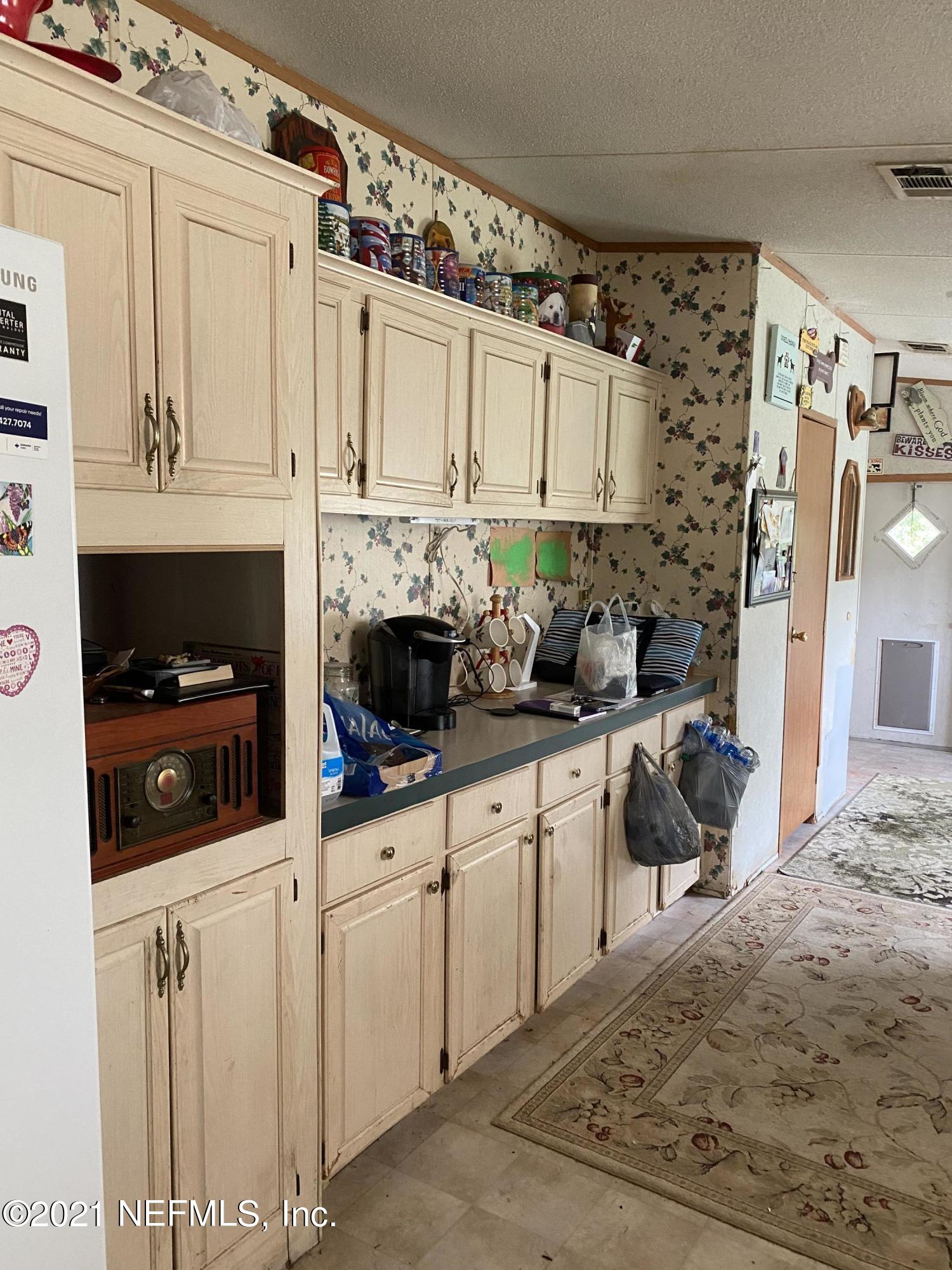 12575 Shark Road Jacksonville, FL 32226 - Photo 3 of 38 Kitchen