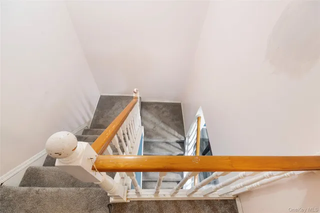 $399,999 | 288 Feller Drive, Central Islip, NY 11722