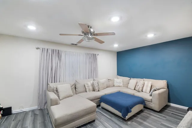 $399,999 | 288 Feller Drive, Central Islip, NY 11722