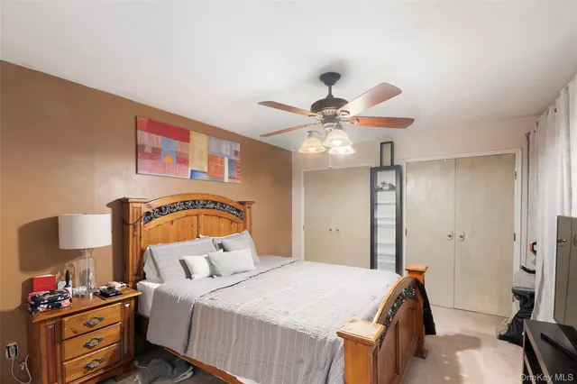 $399,999 | 288 Feller Drive, Central Islip, NY 11722