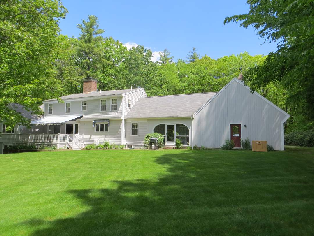 364 Forest Road Wolfeboro, NH 03894 - Photo 4 of 37 Gallery Image 4