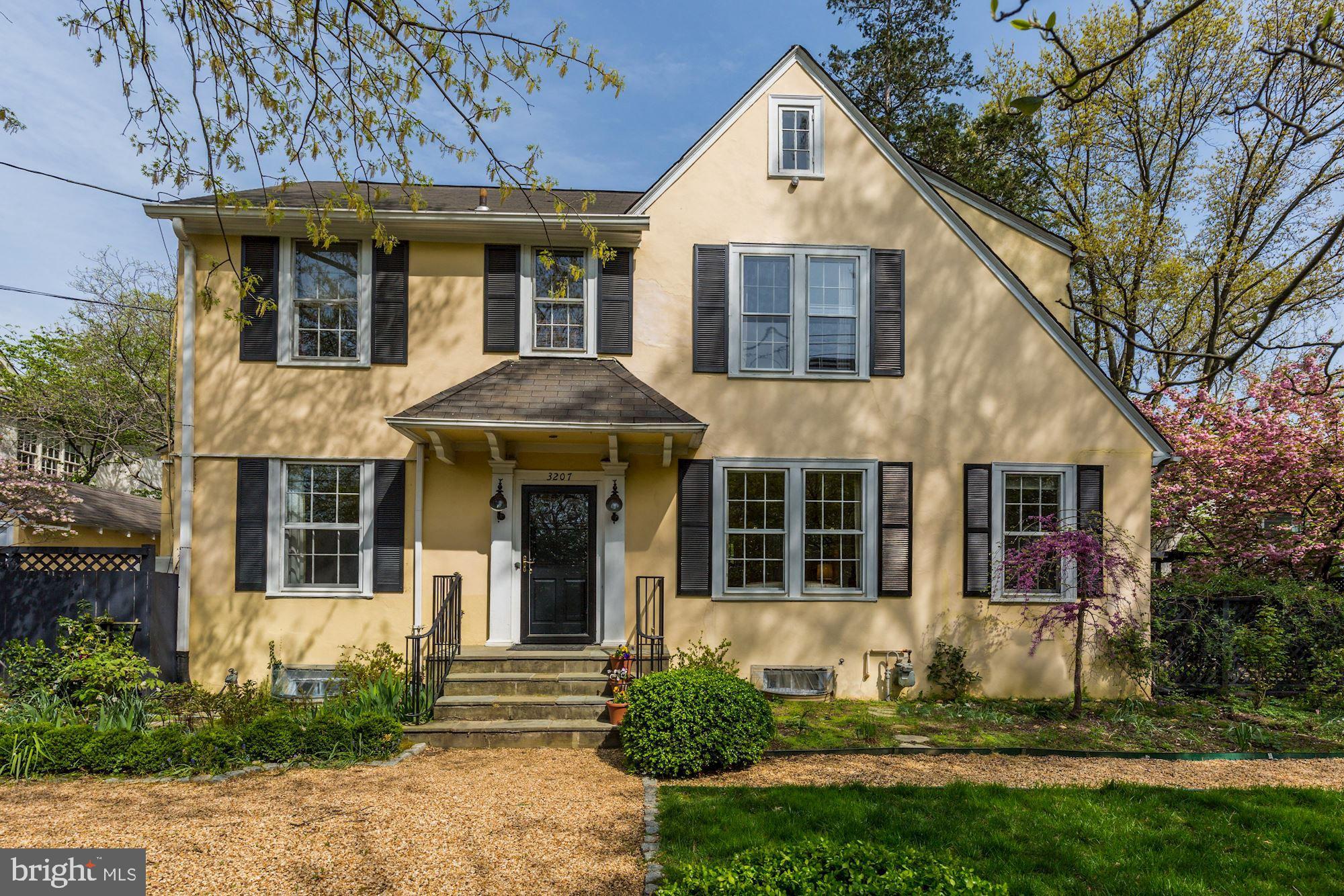 3207 Foxhall Road Northwest Washington, DC 20016 - Photo 2 of 34