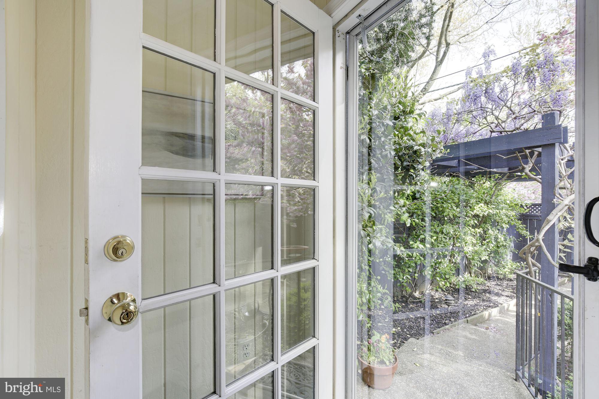 3207 Foxhall Road Northwest Washington, DC 20016 - Photo 11 of 34